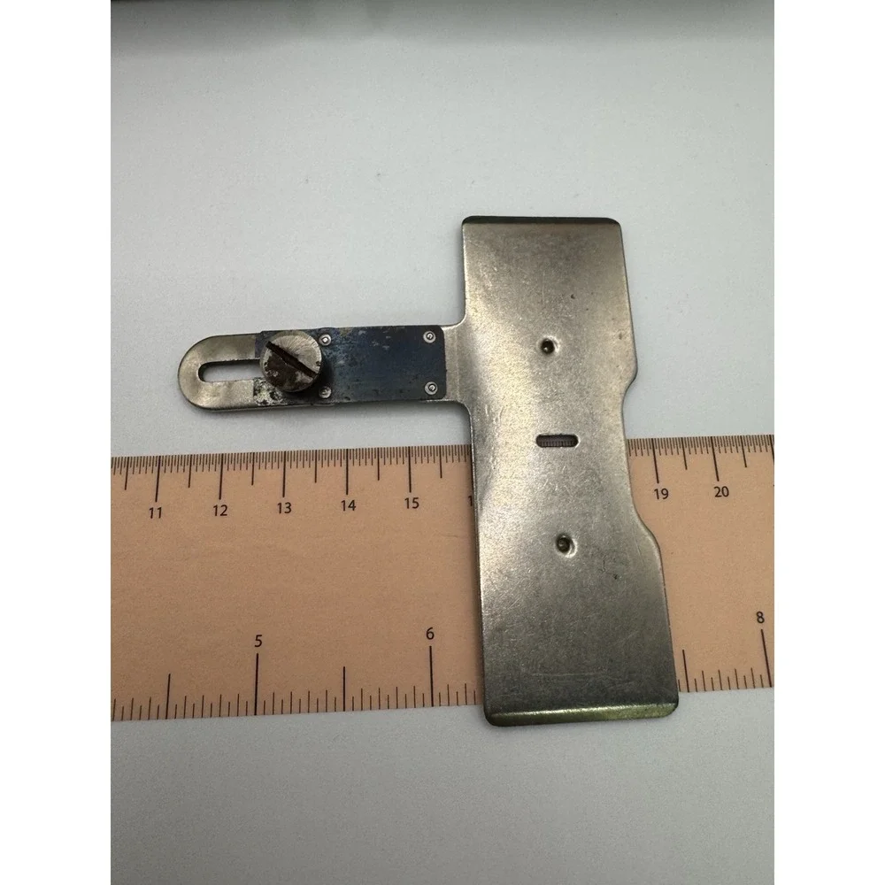 SINGER Buttonholer Sewing Machine Attachment - Untested